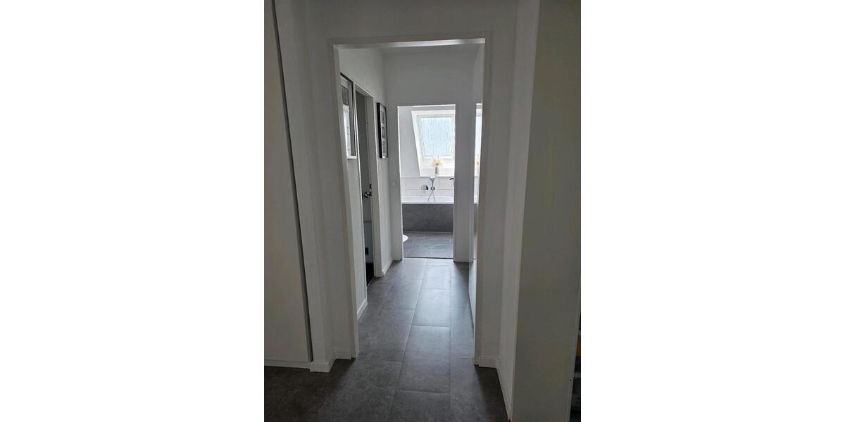 Dachgeschoßwohnung Wülfrath - 3 Zimmer, 79 m&sup2;, 244.000&euro; | Angebot:27514305