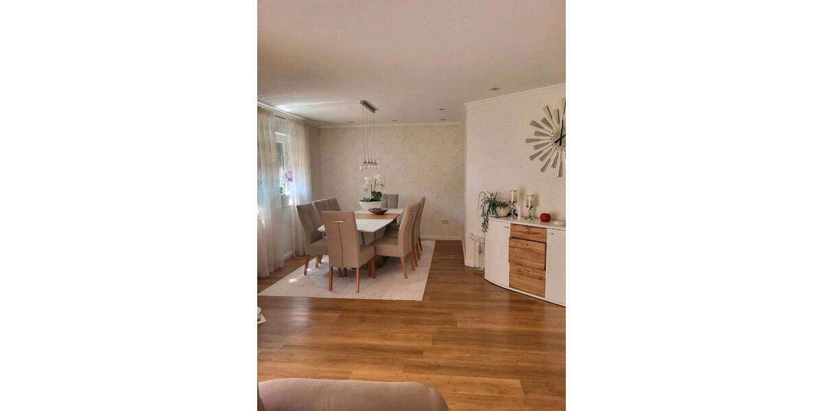 Etagenwohnung Bergheim - 3 Zimmer, 96 m&sup2;, 310.000&euro; | Angebot:27078463