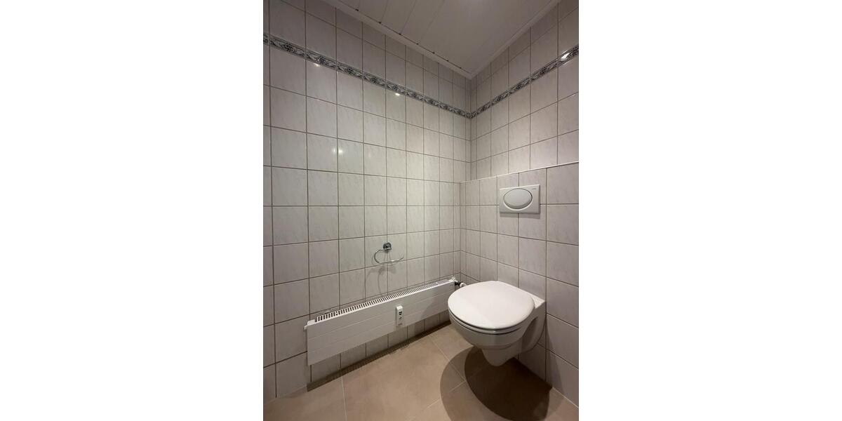 Etagenwohnung Grefrath - 4 Zimmer, 120 m&sup2;, 1.500&euro; | Angebot:27565934