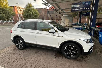 VW Tiguan 141.000 km 24.300 &euro; Mülheim an der Ruhr 45476