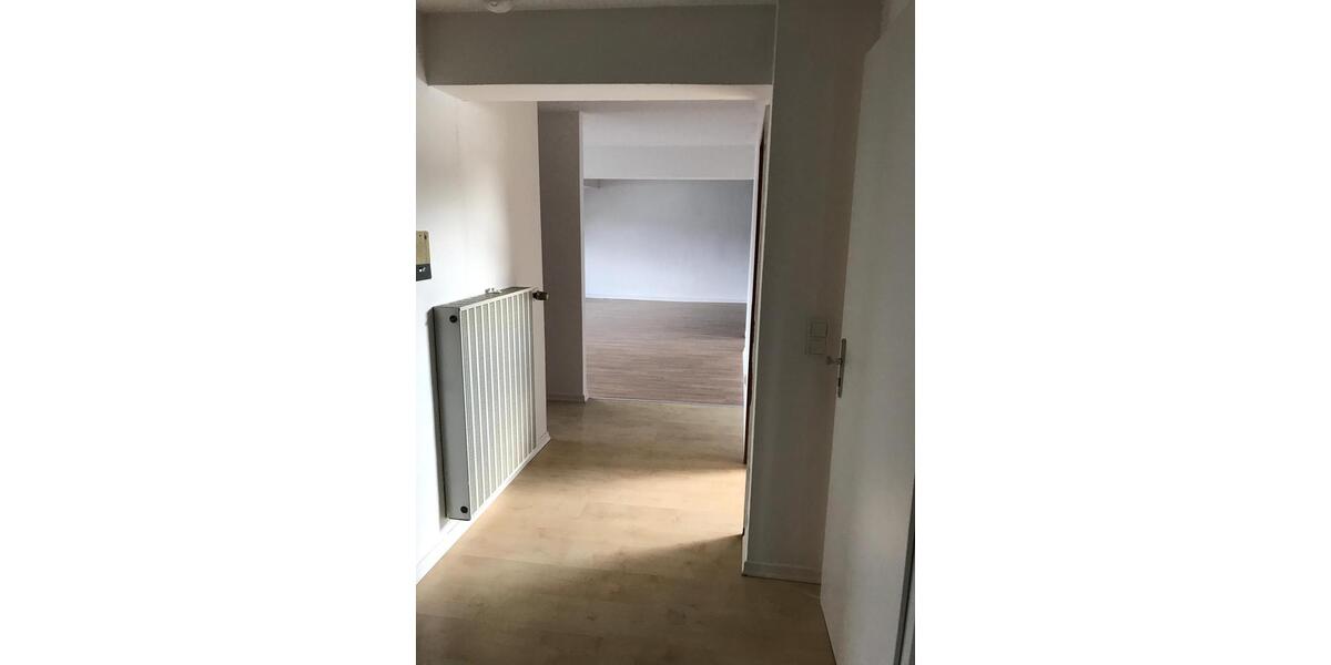 Etagenwohnung Krefeld - 3 Zimmer, 95 m&sup2;, 680&euro; | Angebot:27547826
