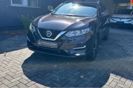 Nissan Qashqai 48.699 km 16.485 &euro; Monheim 40789