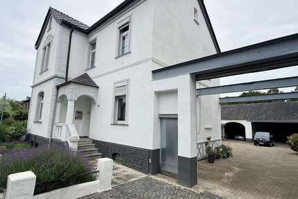 Haus Wegberg - 8 Zimmer, 220 m&sup2;, 660.000&euro; | Angebot:27222392