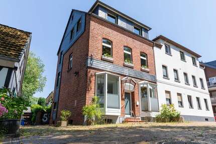 Haus Ratingen / Lintorf Lintorf - 8 Zimmer, 217 m&sup2;, 685.000&euro; | Angebot:27130043