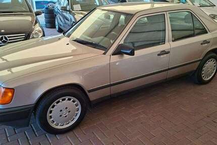 Mercedes-Benz 230 194.520 km 5.500 &euro; Wülfrath 42489