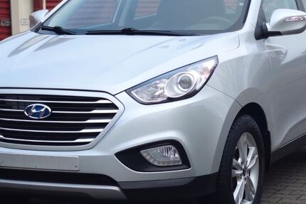 Hyundai ix35 29.740 km 7.900 &euro; Mönchengladbach 41066