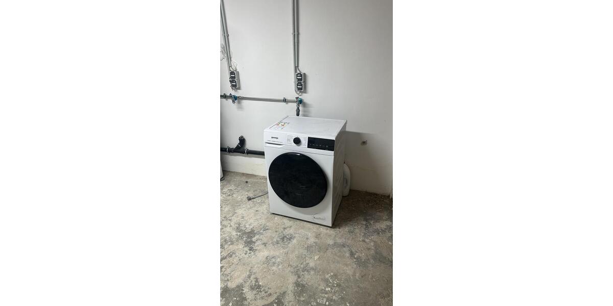 Dachgeschoßwohnung Krefeld - 2 Zimmer, 80 m&sup2;, 745&euro; | Angebot:27553891