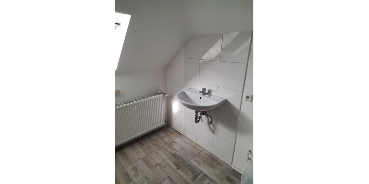 Dachgeschoßwohnung Mönchengladbach West - 2 Zimmer, 48 m&sup2;, 66.000&euro; | Angebot:27534639