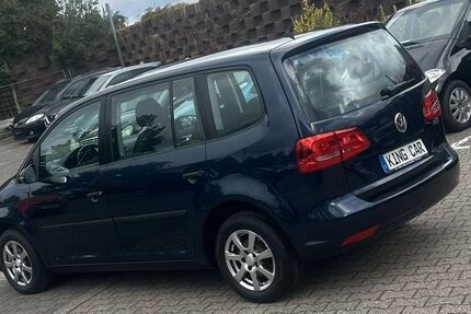 VW Touran 159.000 km 5.900 &euro; Viersen 41749