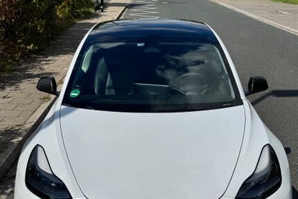 Tesla Model 3 113.047 km 25.999 &euro; Düsseldorf 40476