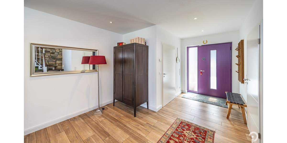 Repräsentatives Einfamilienhaus mit großem Garten. Ein sonniges Paradies mit 4-5 Zimmer für Familien - Einfamilienhaus Jüchen | Angebot:27566533