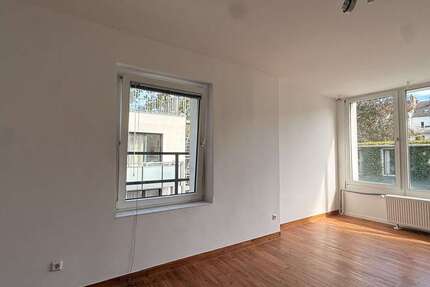 Wohnung Düsseldorf Unterbilk - 1 Zimmer, 40 m&sup2;, 880&euro; | Angebot:27517451