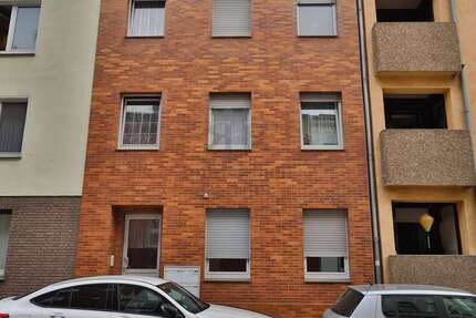Haus Krefeld - 10 Zimmer, 272 m&sup2;, 285.000&euro; | Angebot:27500559