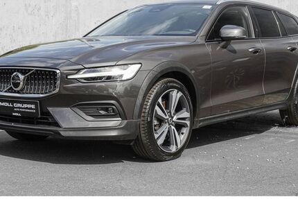 Volvo V60 Cross Country 34.816 km 35.440 &euro; Düsseldorf 40474