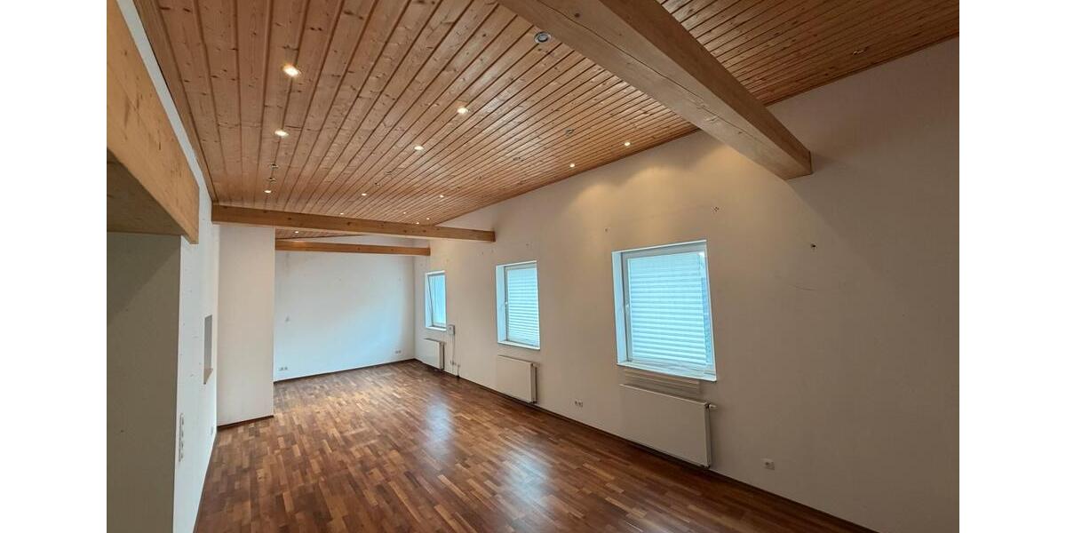 Etagenwohnung Duisburg Ruhrort - 2.5 Zimmer, 75 m&sup2;, 890&euro; | Angebot:27553888