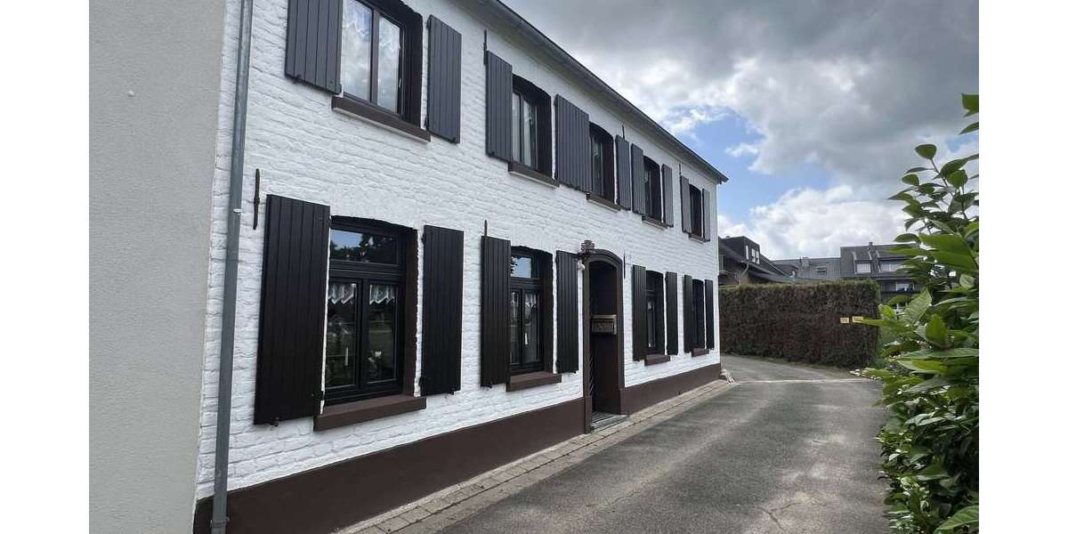 Einfamilienhaus Mönchengladbach-Rheindahlen-Rheindahlen Rheindahlen - 8 Zimmer, 241 m&sup2;, 333.000&euro; | Angebot:21132891