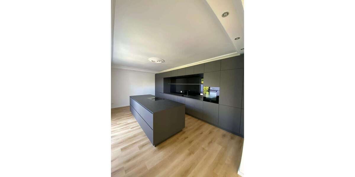 Etagenwohnung Mönchengladbach Nord - 6 Zimmer, 233 m&sup2;, 2.985&euro; | Angebot:27488933