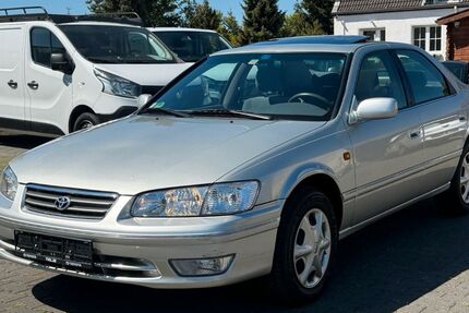 Toyota Camry 70.000 km 8.890 &euro; Mönchengladbach 41063
