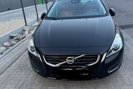 Volvo S60 191.215 km 8.990 &euro; Krefeld 47829