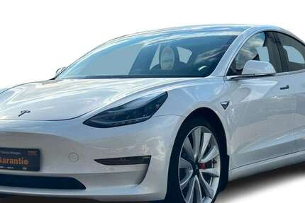 Tesla Model 3 125.200 km 24.480 &euro; Duisburg 47249