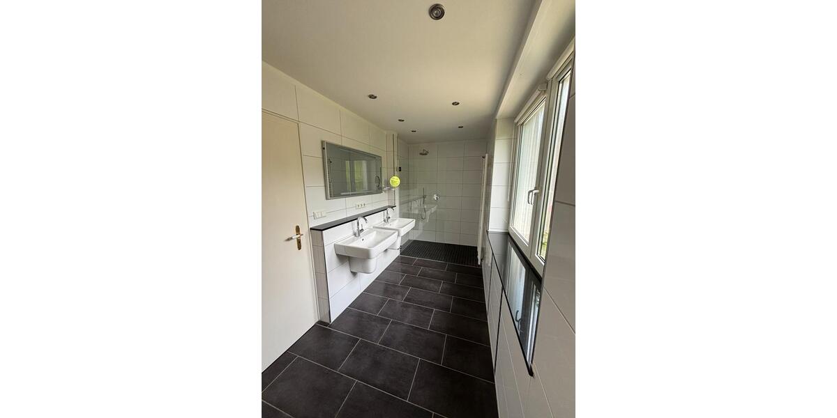 Bungalow Mönchengladbach West - 6 Zimmer, 320 m&sup2;, 625.000&euro; | Angebot:27444024