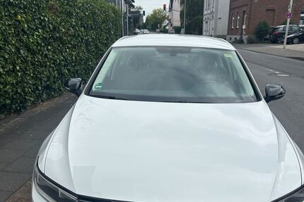 VW Passat 154.000 km 7.800 &euro; Solingen 42657