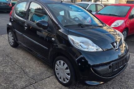 Peugeot 107 138.000 km 2.499 &euro; Krefeld 47807