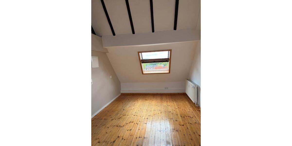Dachgeschoßwohnung Düsseldorf Stadtbezirk 7 - 4 Zimmer, 139 m&sup2;, 620.000&euro; | Angebot:27496427