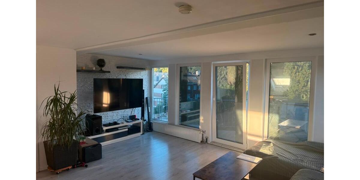 Dachgeschoßwohnung Mülheim an der Ruhr - 2 Zimmer, 50 m&sup2;, 750&euro; | Angebot:27543493