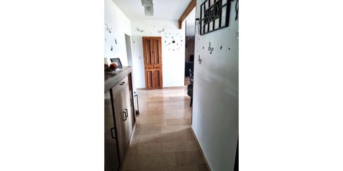 Etagenwohnung Langenfeld (Rheinland) - 4 Zimmer, 120 m&sup2;, 250.000&euro; | Angebot:27499356