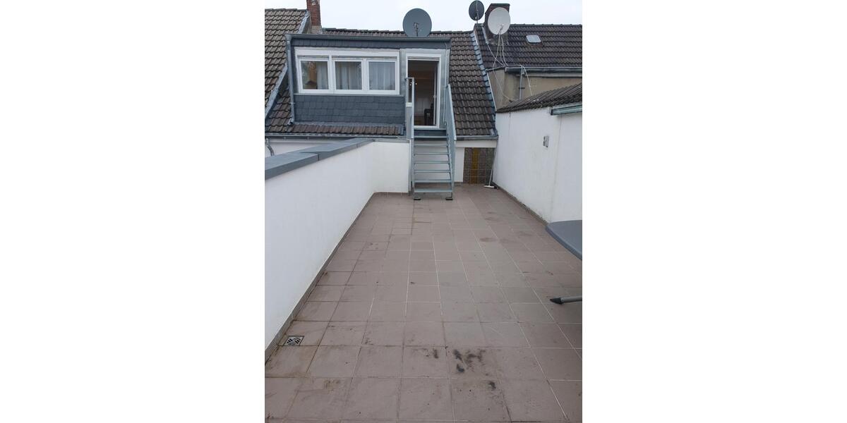 Dachgeschoßwohnung Krefeld - 1 Zimmer, 65 m&sup2;, 900&euro; | Angebot:27535152