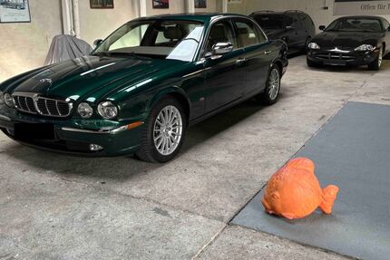Jaguar XJ6 169.719 km 13.999 &euro; Düsseldorf 40547