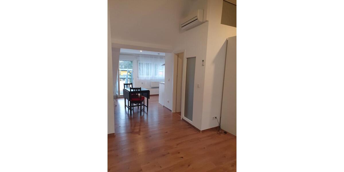 Dachgeschoßwohnung Krefeld - 1 Zimmer, 65 m&sup2;, 900&euro; | Angebot:27535152