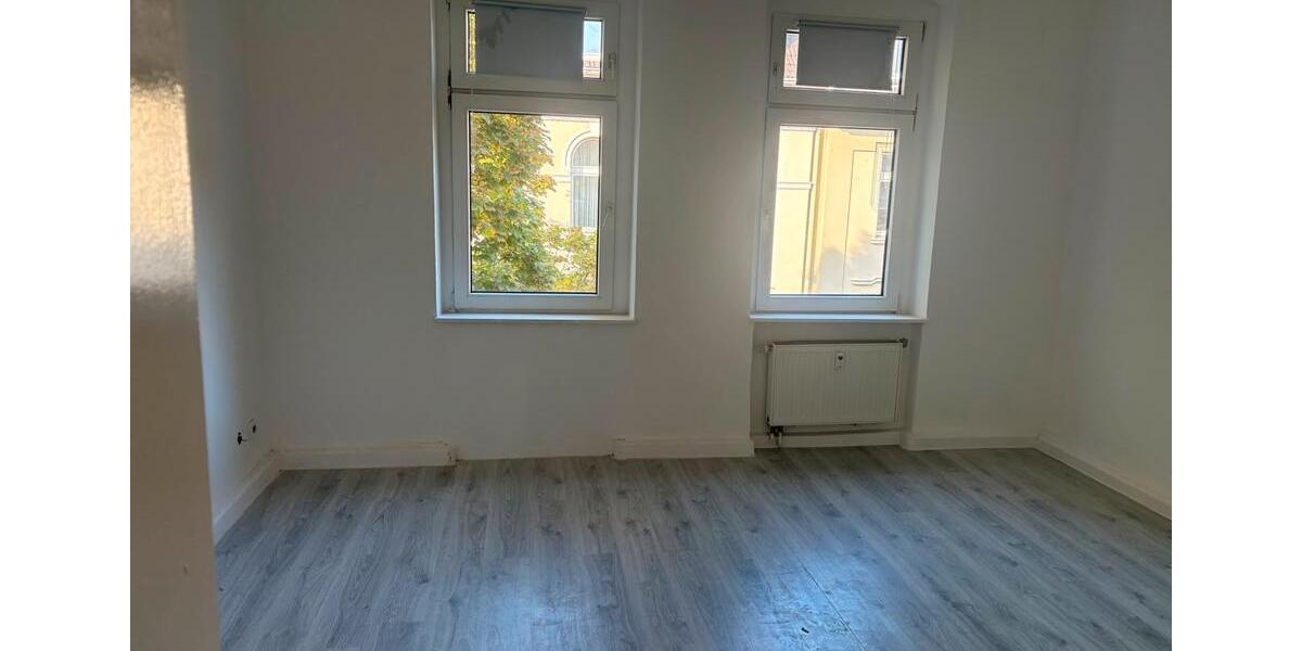 Etagenwohnung Leverkusen - 4 Zimmer, 90 m&sup2;, 900&euro; | Angebot:27532837