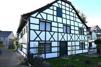Haus Solingen Aufderhöhe - 7 Zimmer, 200 m&sup2;, 299.000&euro; | Angebot:26279128