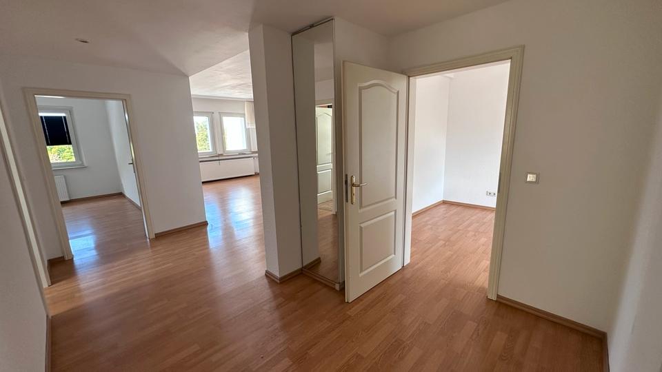 Etagenwohnung Düsseldorf Stadtbezirk 9 - 3 Zimmer, 80 m&sup2;, 1.250&euro; | Angebot:27554909