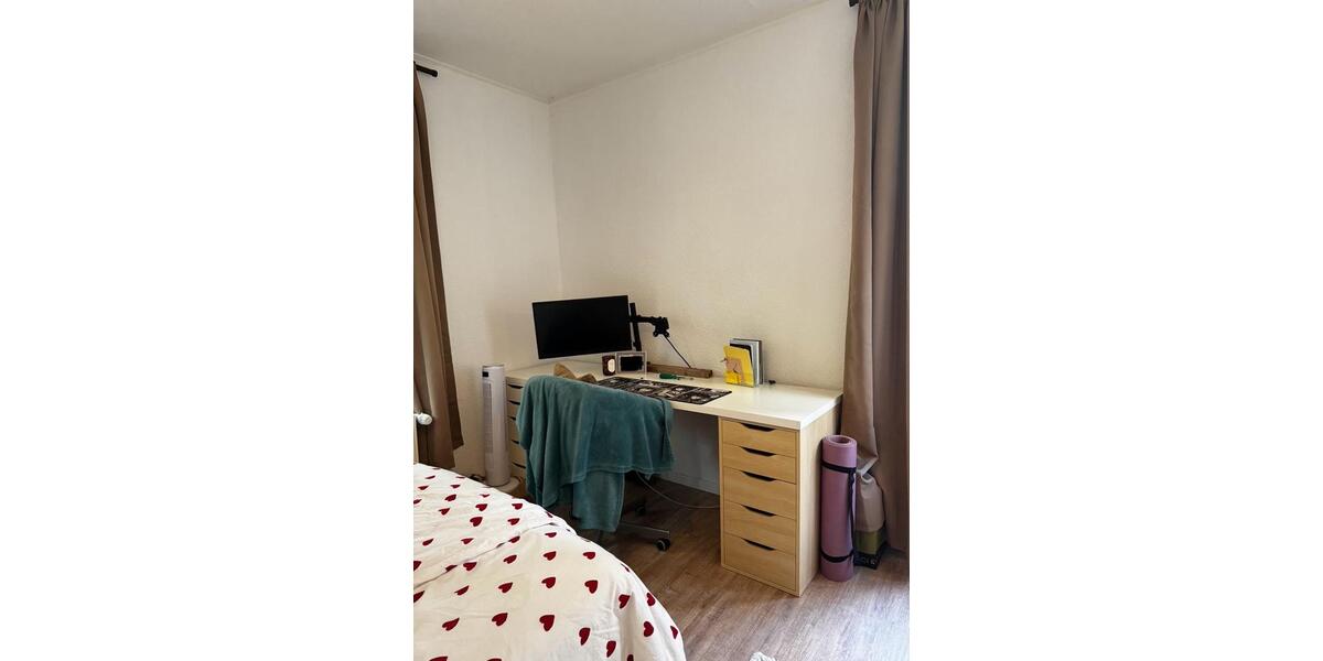 Etagenwohnung Leverkusen Bergisch Neukirchen - 1 Zimmer, 32 m&sup2;, 900&euro; | Angebot:27567575