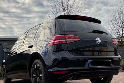 VW Golf 182.000 km 9.999 &euro; duisburg 47166