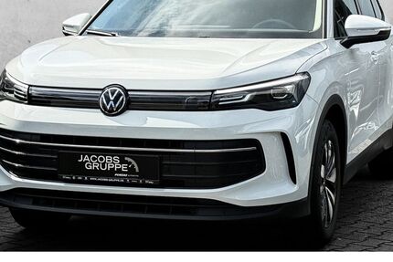 VW Tiguan 3.562 km 33.430 &euro; Bergheim 50126