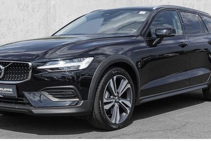 Volvo V60 Cross Country 23.646 km 34.620 &euro; Düsseldorf 40474