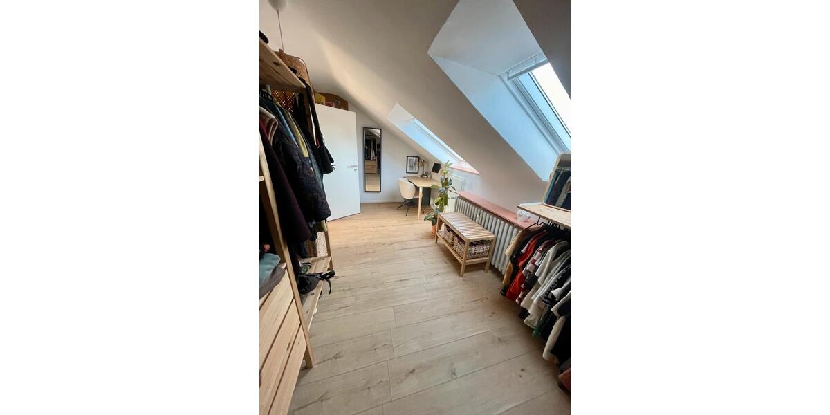 Dachgeschoßwohnung Krefeld Gellep-Stratum - 2.5 Zimmer, 60 m&sup2;, 159.000&euro; | Angebot:27499360