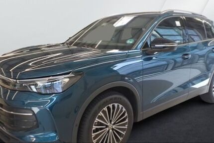 VW Tiguan 8.621 km 35.950 &euro; Hilden 40721