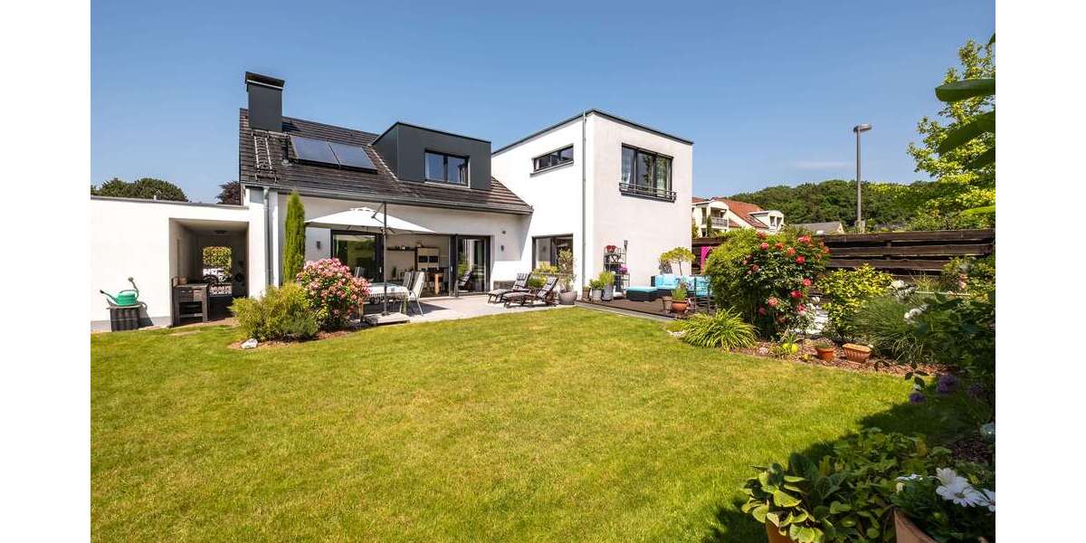 Einfamilienhaus Langenfeld - 7 Zimmer, 272 m&sup2;, 1.390.000&euro; | Angebot:27369880