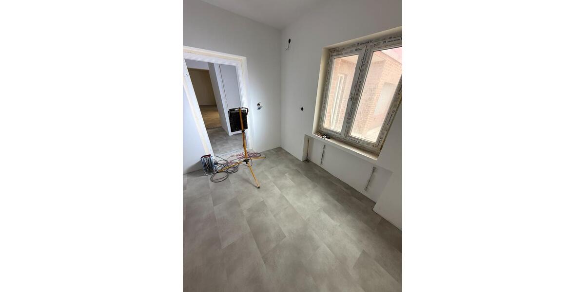 Etagenwohnung Mönchengladbach Nord - 2 Zimmer, 102 m&sup2;, 300.000&euro; | Angebot:27499408