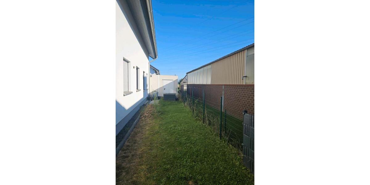 Erdgeschoßwohnung Jüchen - 3 Zimmer, 90 m&sup2;, 1.600&euro; | Angebot:27553895