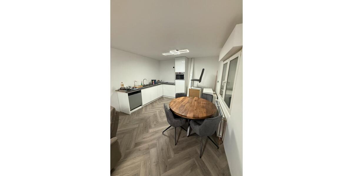 Etagenwohnung Mönchengladbach Nord - 2 Zimmer, 102 m&sup2;, 300.000&euro; | Angebot:27499408