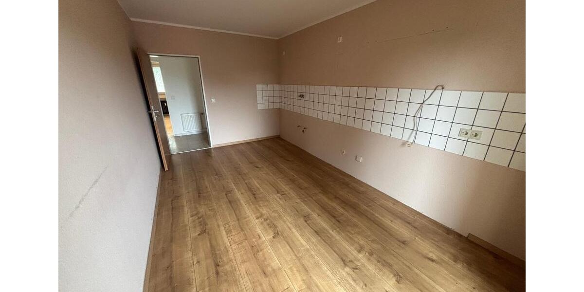 Etagenwohnung Duisburg Rheinhausen - 2 Zimmer, 71 m&sup2;, 600&euro; | Angebot:27565944