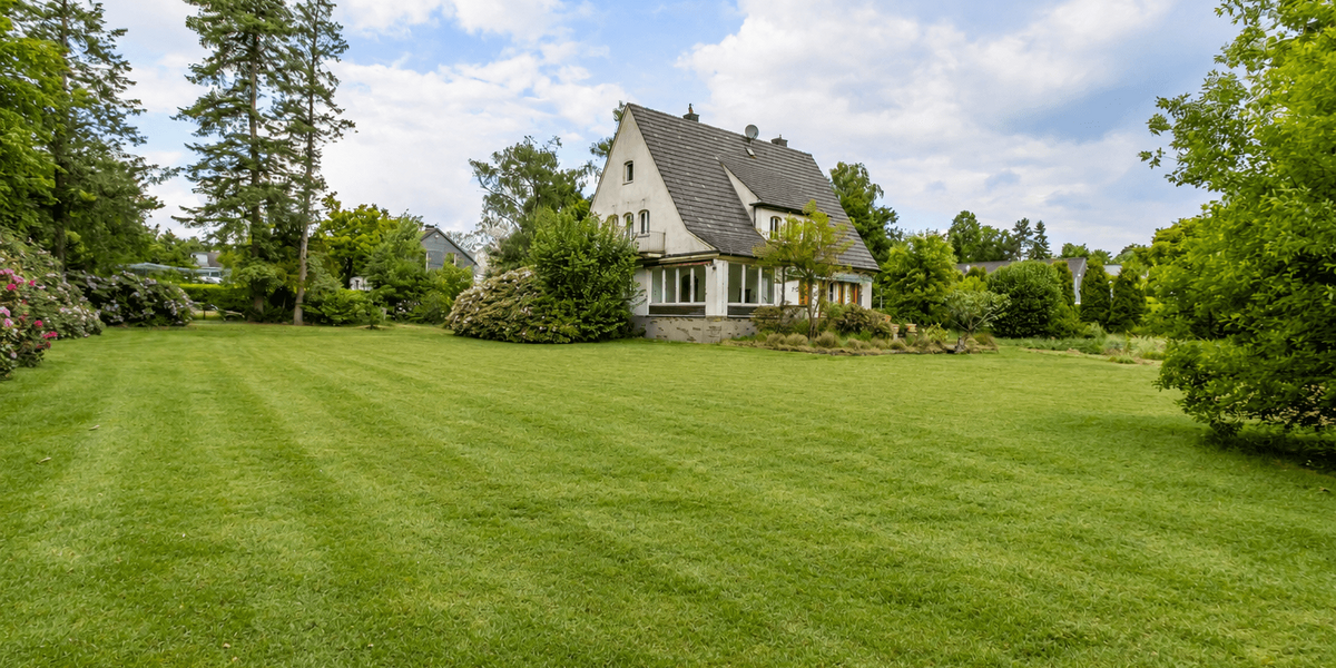 Einfamilienhaus Ratingen Lintorf - 7 Zimmer, 249 m&sup2;, 1.250.000&euro; | Angebot:27322184