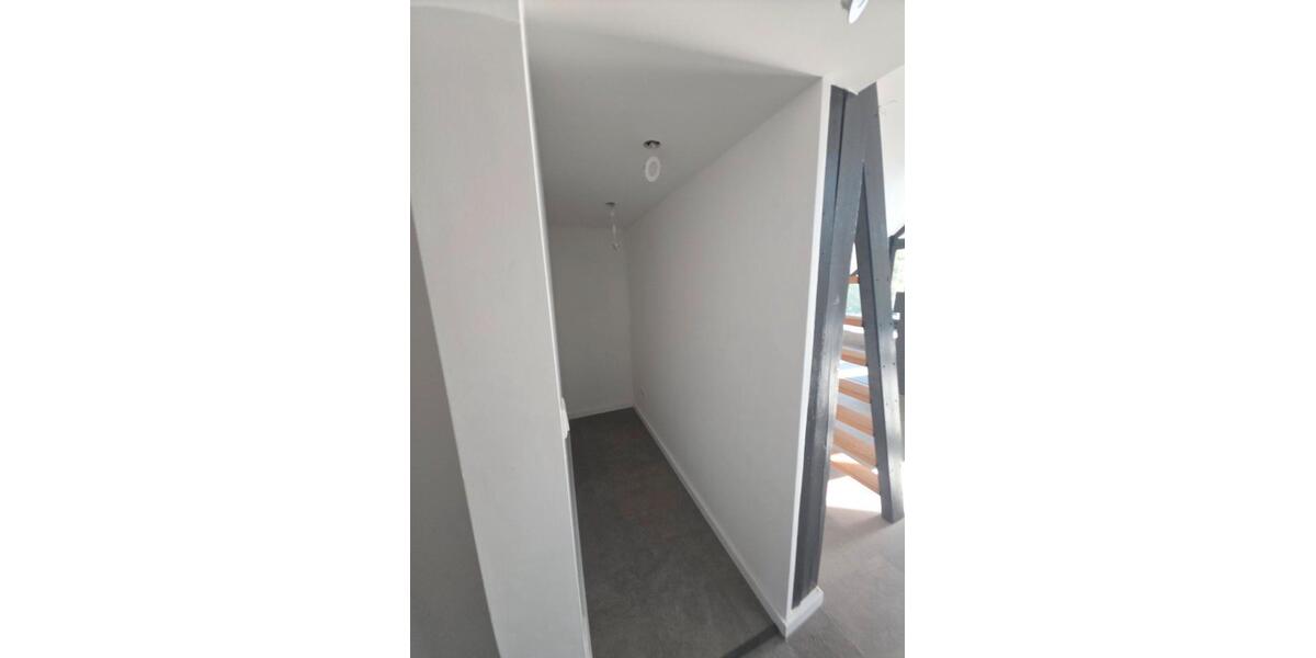 Dachgeschoßwohnung Leverkusen - 3 Zimmer, 75 m&sup2;, 1.200&euro; | Angebot:27546960