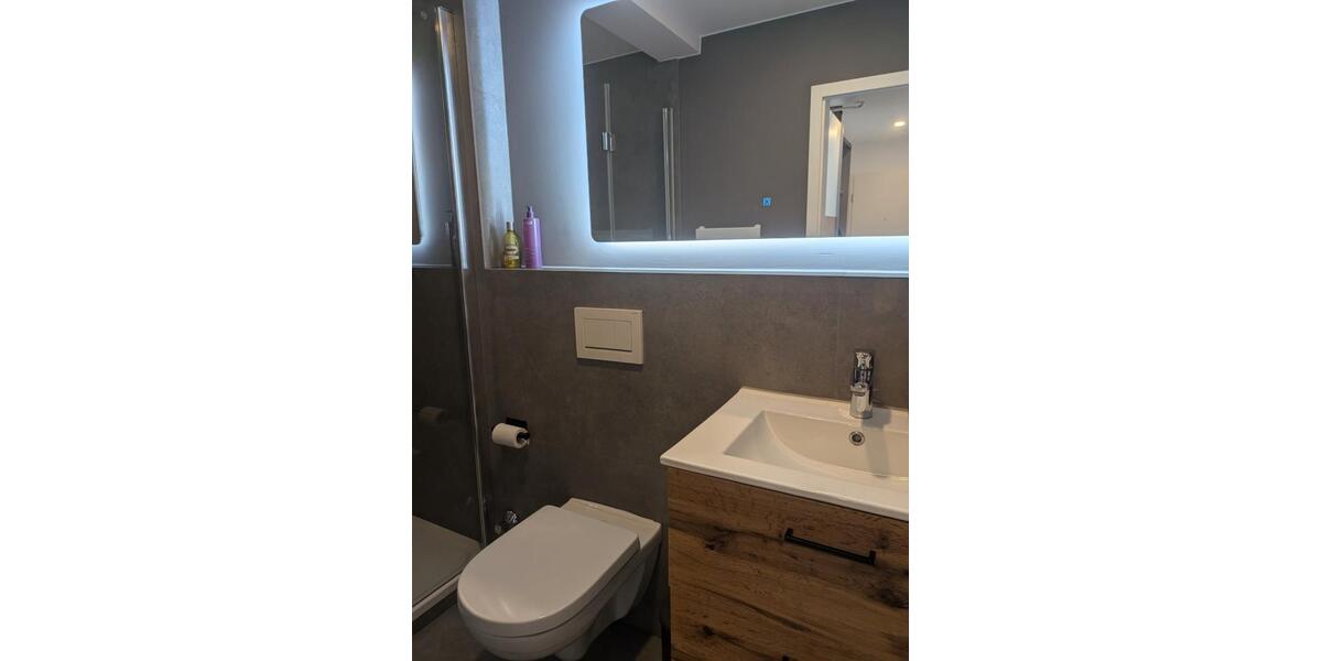 Dachgeschoßwohnung Düsseldorf Stadtbezirk 3 - 3 Zimmer, 63 m&sup2;, 1.690&euro; | Angebot:27545612